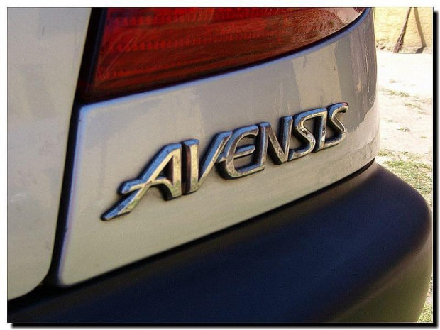 Avensis1