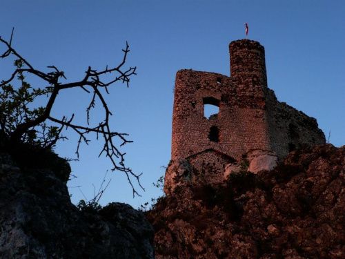 Ruiny zamku w Mirowie #Jura #Mirów #zamek