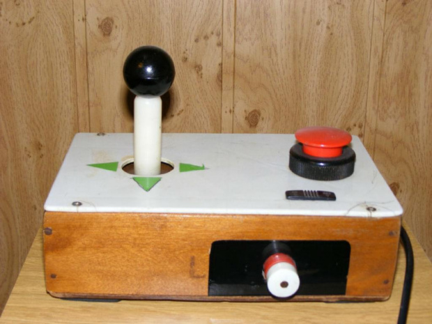 joystick do atari made by criss 1987