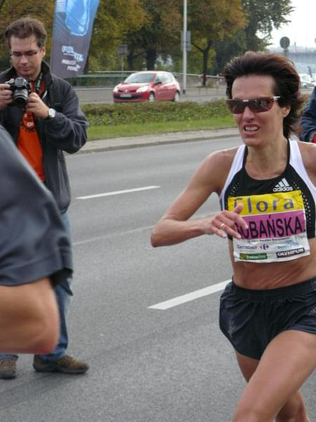 Pierwsza kobieta na mecie #Maraton #warszawski #flora
