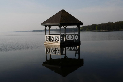 #jezioro #miedwie #woda #widok #domek #altanka #odbicie