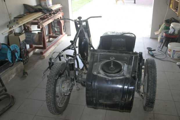 K-750 w trakcie rozbierania na części