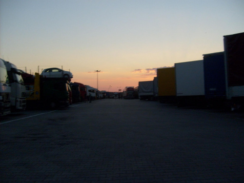#zajazdy #ZachódSłońca #ciężarówki