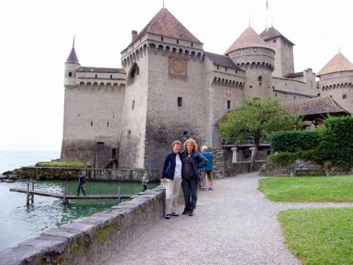 Zamek Chillon nad Jeziorem Genewskim rozsławiony przez poemat Byrona