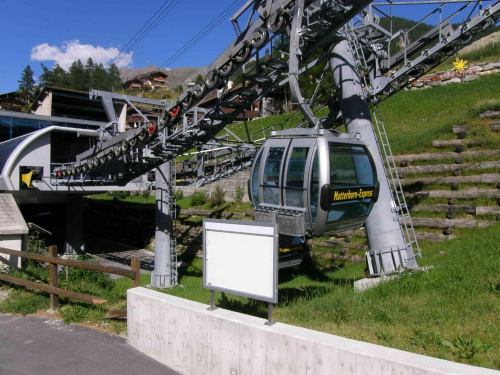 Kolejka z Zermatt na Klein Matterhorn