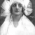 Jadwiga Smosarska. Kadr z filmu " Trędowata "_1926 r.