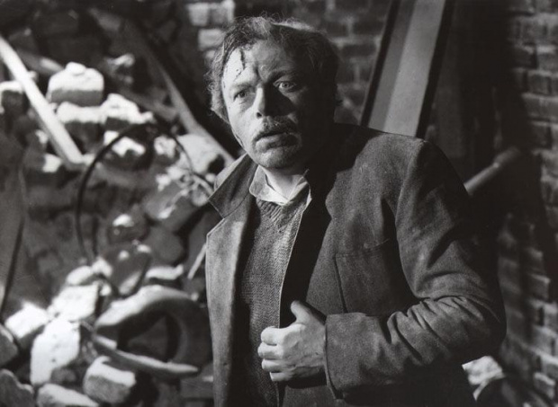 Jan Kurnakiewicz, aktor. Kadr z filmu " Miasto nieujarzmione "_1950 r.