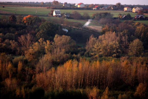 ...nad polami zaczyna się zmrok ...