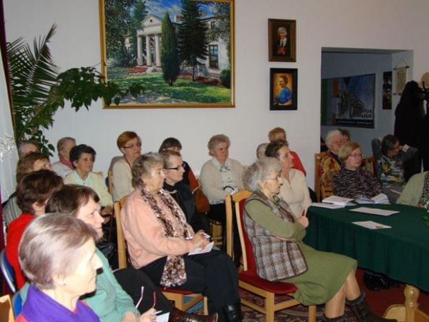 "Książka-senior-biblioteka" pod takim hasłem zorganizowany został wykład dla Uniwersytetu Trzeciego Wieku #Ryki #UniwersytetTrzeciegoWieju