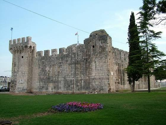 Trogir, Baszta