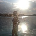 #tapeta #dziewczyna #avatar #kobieta #woda #jezioro #słońce #ZachódSłońca #niebo #chmury #wakacje