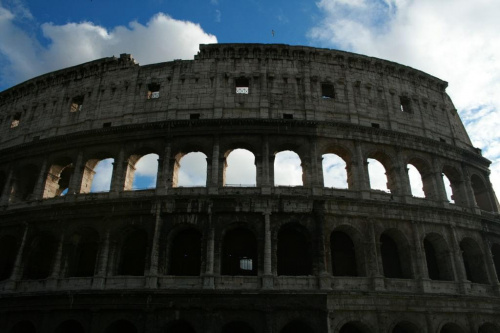 Koloseum #Koloseum #Rzym #Niebo #chmurki
