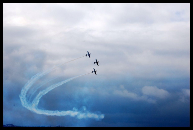 International Air Show Portrush 2007
08/09/2007 #AirShow #samolot #akrobacje #Portrush