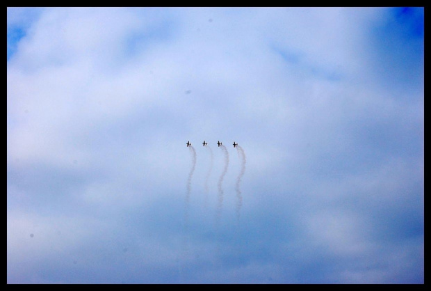 International Air Show Portrush 2007
08/09/2007 #airshow #samolot #akrobacje #Portrush