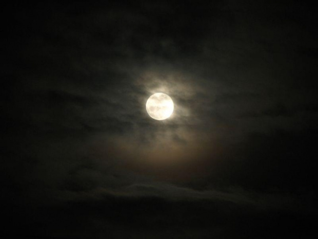 Ksiezyc #księżyc #noc #chmury