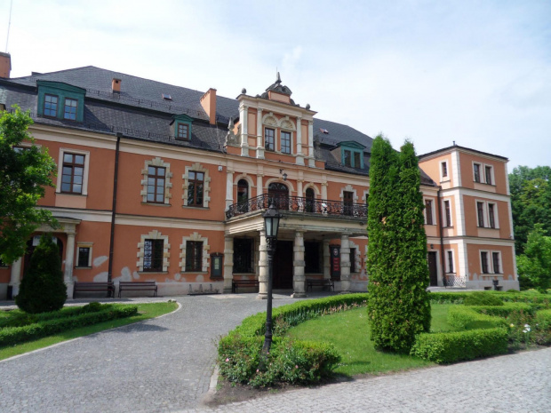 Pałac w Kobierzycach jest siedzibą Urzędu Gminy #Kobierzyce #UrządGminy #zabytek