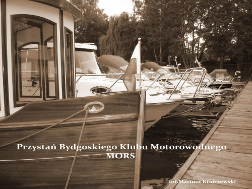 Przystań Bydgoskiego Klubu Motorowodnego MORS #BarkiBydgoszcz #bydgoszcz #KlubMotorowodny #MariuszKrajczewski #motorówki